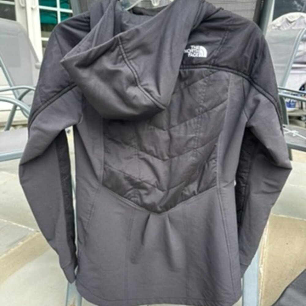 The North Face Fall/Spring Jacket - Picture 2 of 8